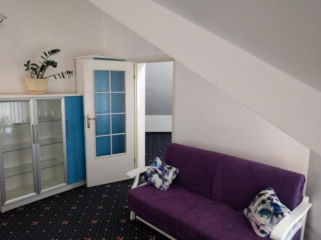 Kaiser Hotel Чернивци Екстериор снимка