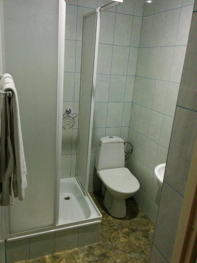 Kaiser Hotel Чернивци Екстериор снимка